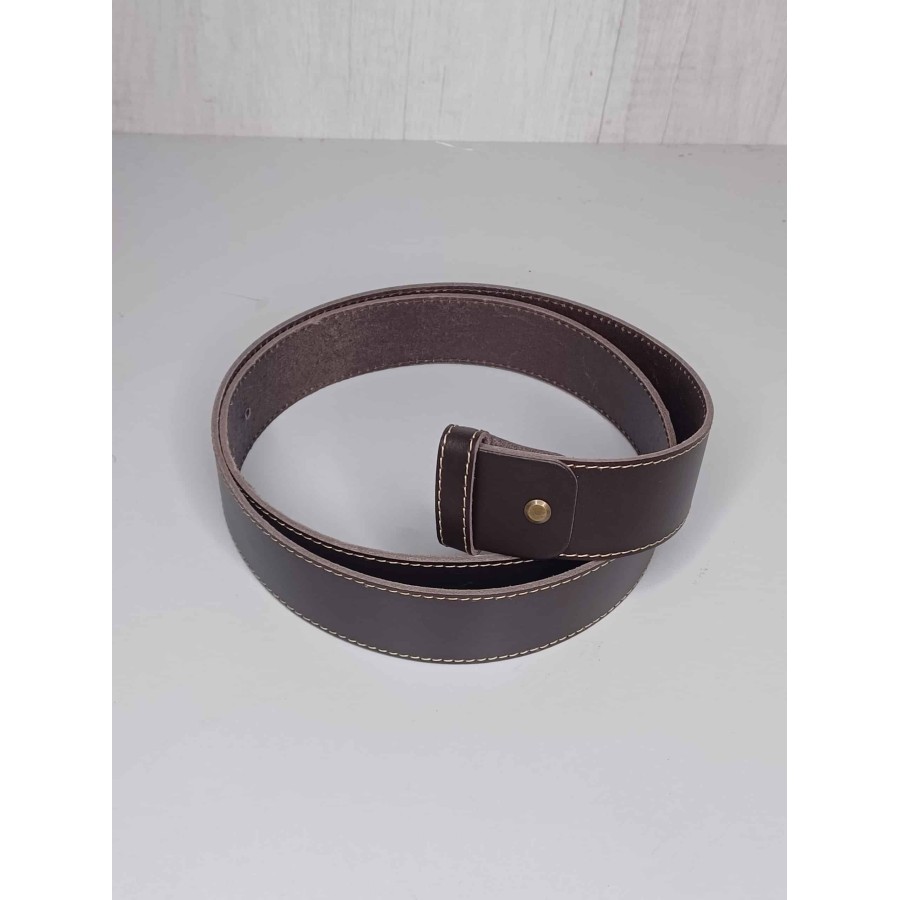 Cinturón rociero de Piel Color Engrasado pespuntado en Blanco