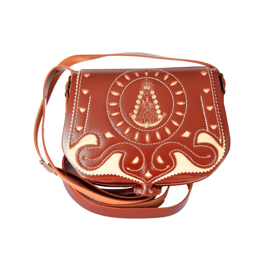 Bolso-bandolera de señora en piel picado virgen del rocío marrón con fondo beige