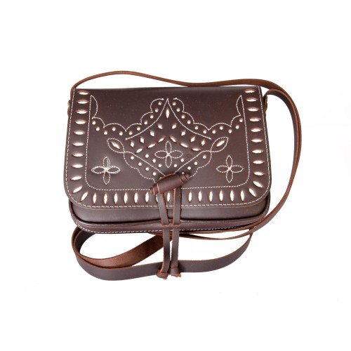 Bolso-bandolera de señora en piel marrón engrasado con fondo blanco