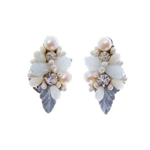 Pendientes de novia con perlas naturales, cristal Swarovski y porcelana fría en tono plateado